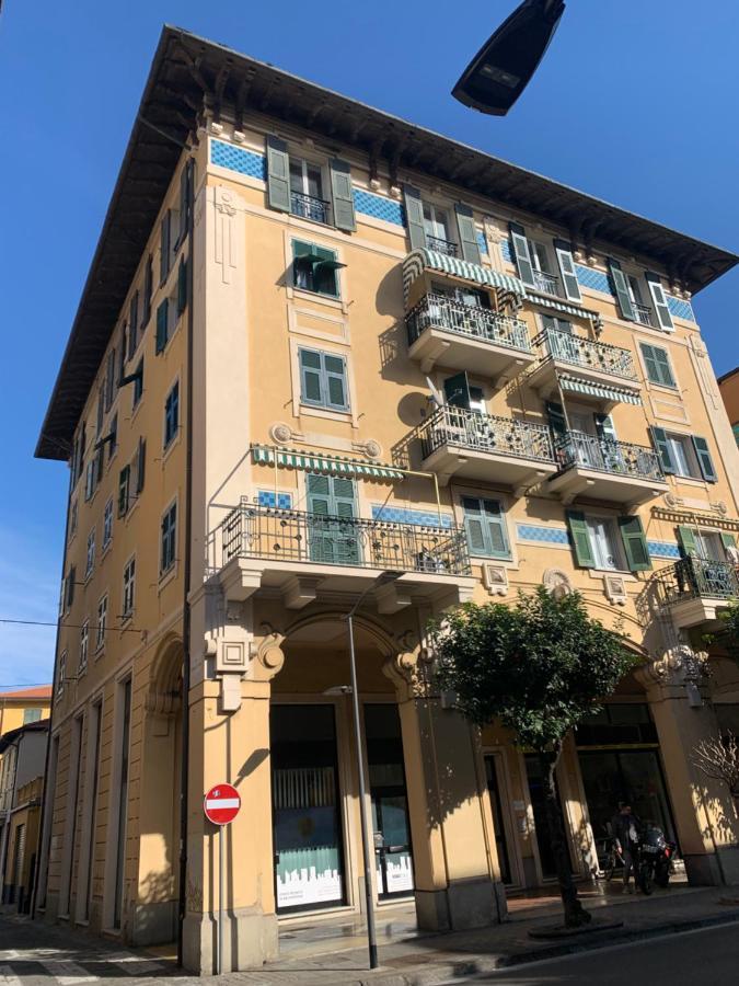 Columbus Apartment Кьявари Экстерьер фото